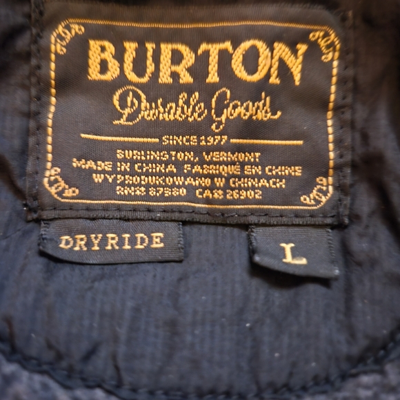 Burton zip up sweater Large but feels a bit smaller more like a medium - Picture 7 of 16
